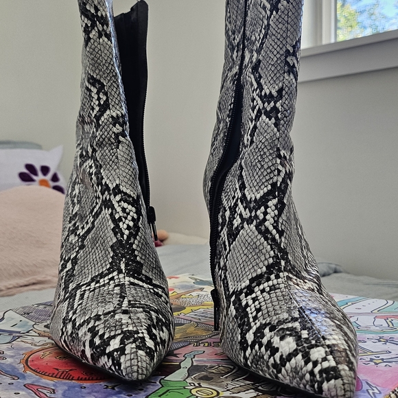 Jeffrey Campbell Snake Print Ankle Boots - Black and White - Picture 3 of 5